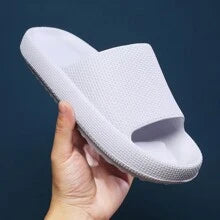 Cloud Slippers for Women and Men，Pillow Slippers Thicken Sole Cloud Cushion Slides Super Comfy Soft Foam Slides Non Slip Shower Bathroom Slides Sandals